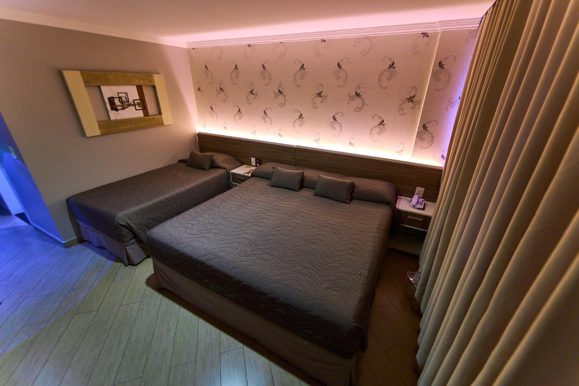 Hotel Foz Plaza 4*