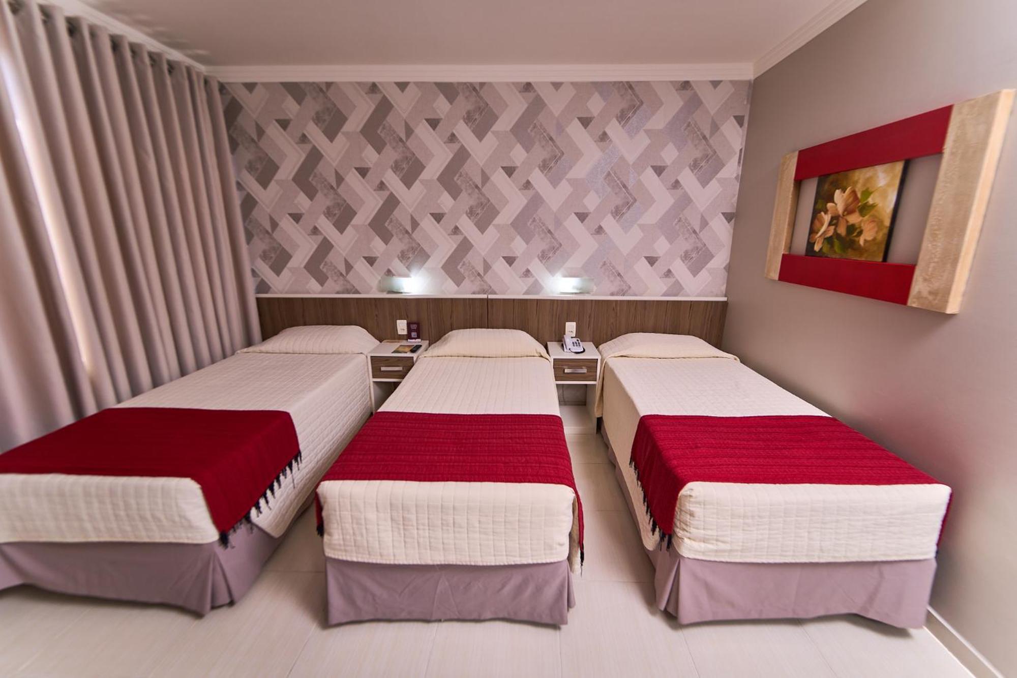 Hotel Foz Plaza 4*